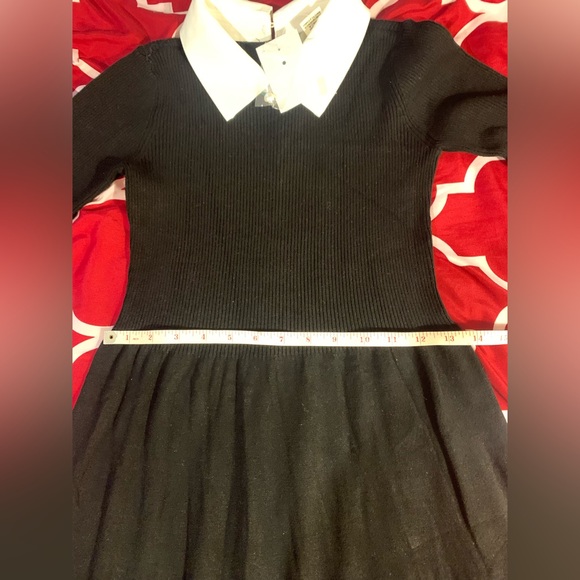 Jessica Simpson - White Collar Black Dress - Picture 6 of 8